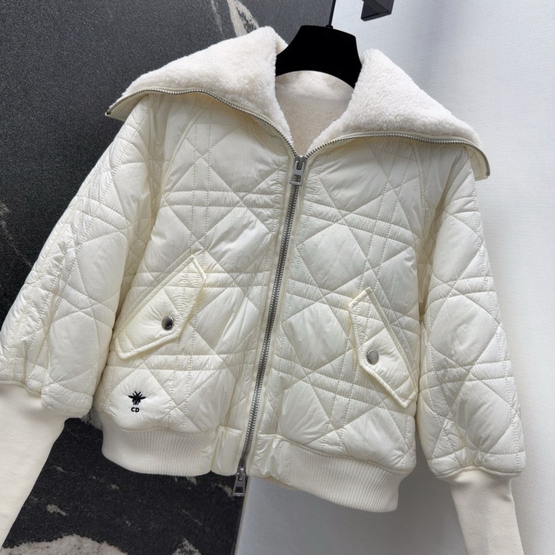 chr1st1an D10r outwear
